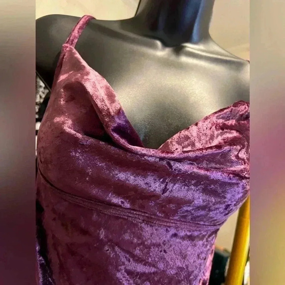 NWT FREE PEOPLE All Night Velvet Tunic / Fig Jam - Picture 3 of 11